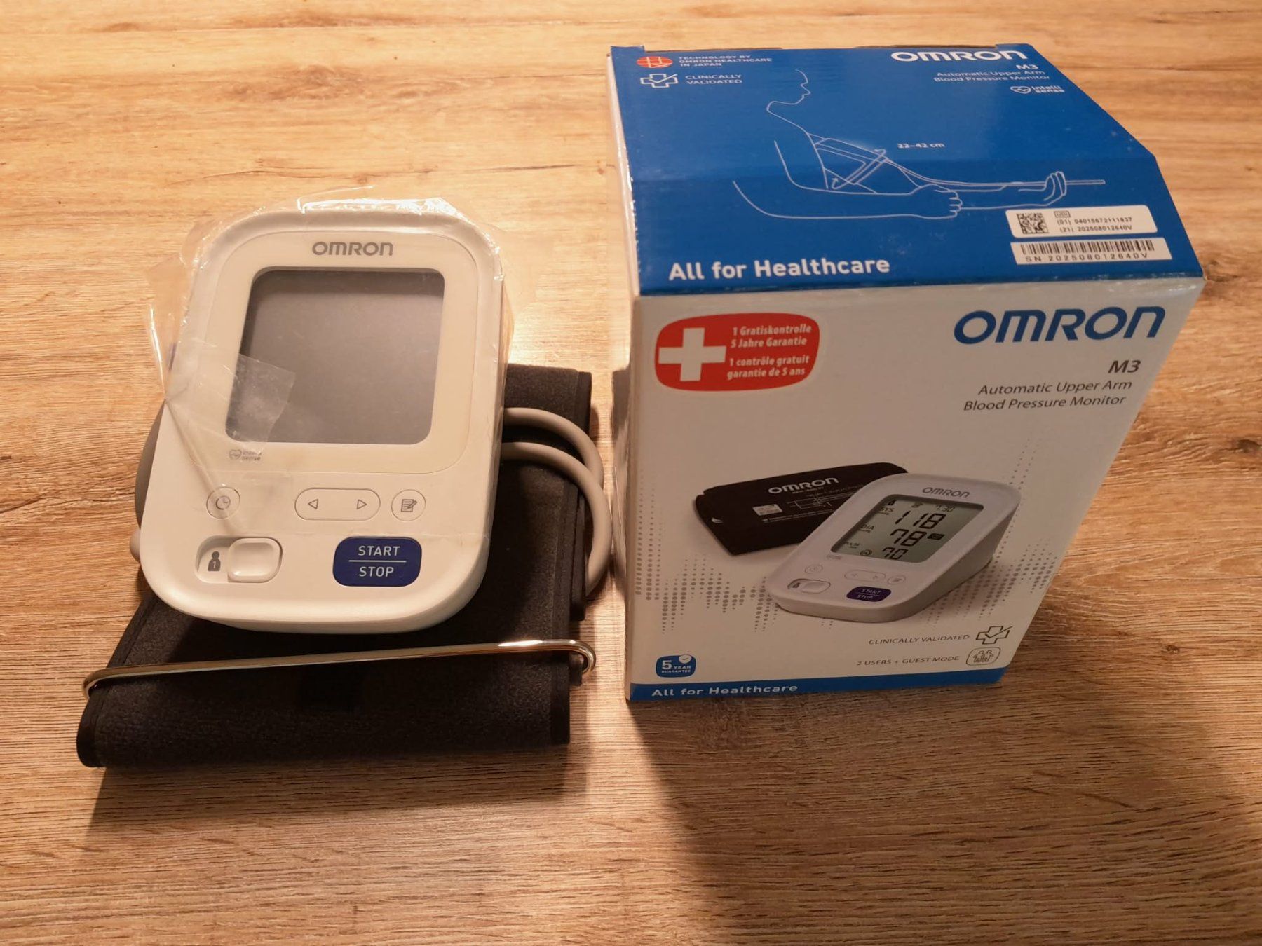 Omron Mesurer: Omron M3 Blutdruckmessgertät – D'occasion à Triesen par naomikindle13 1
