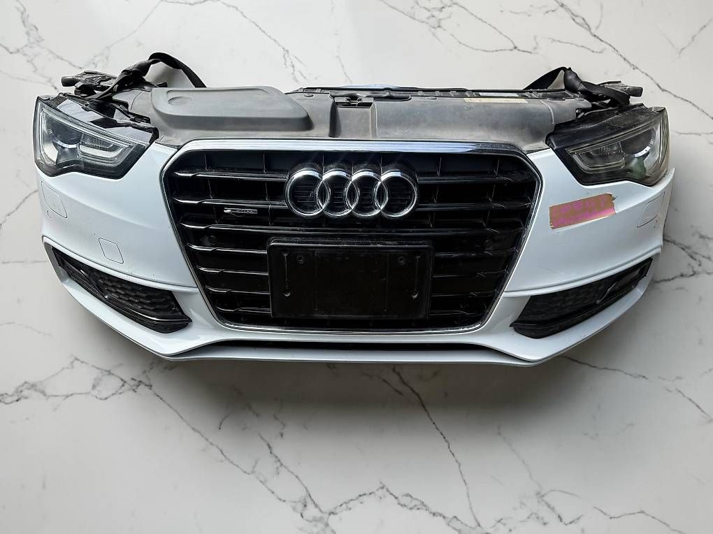 Tutti pezzi di ricambio auto: Audi A5 B8 2011 - 2016 Frontpaket – Usato da Safenwil venduto da Optimec_GmbH