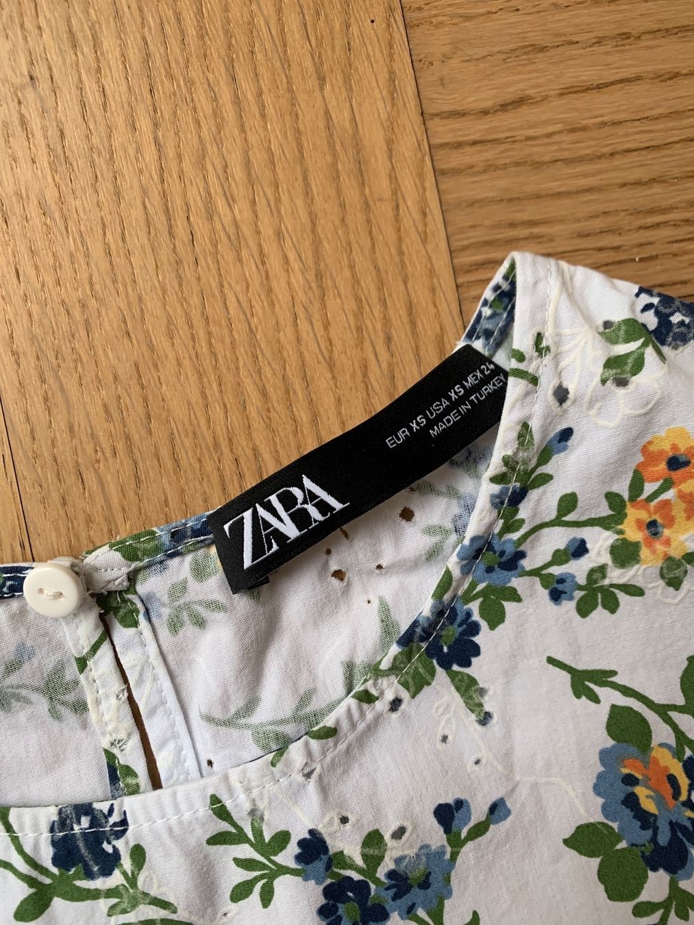 Vestiti: Zara Kleid Blumen – Usato da Zürich venduto da aow_8p7m 2