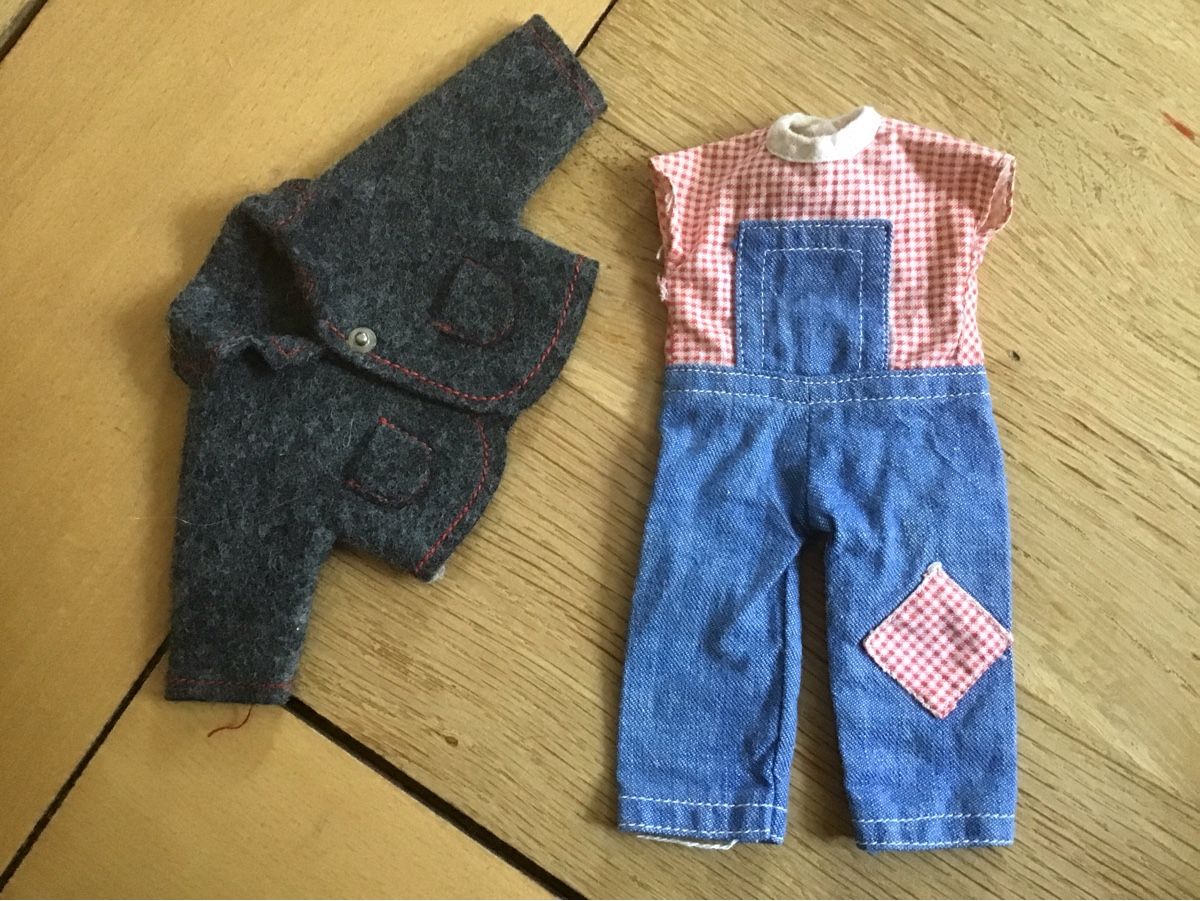 Bambole: Patch Kleidung, für Sindys kleine Schwester – Usato da Birsfelden venduto da rah_8bfj