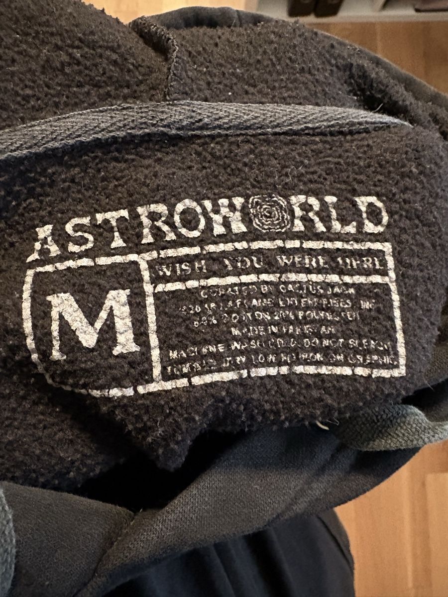 Maglioni & Felpe: Astroworld thrills and chills Pullover, Travis Scott Merch – Usato da Märstetten venduto da joe_yj7x 1