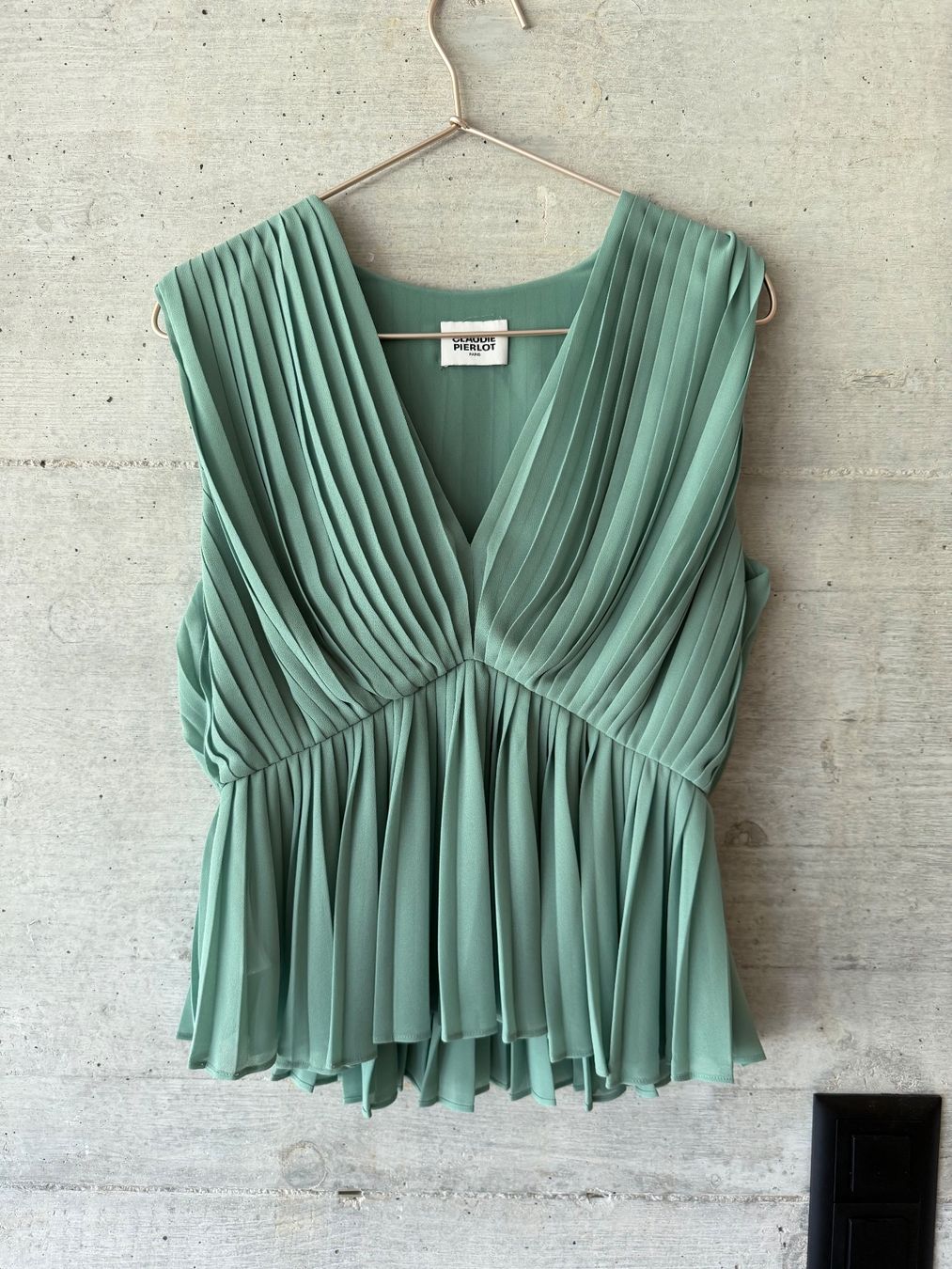 Claudie Pierlot Chemisiers: Claudie Pierlot plissierte Bluse – D'occasion à St-George par alaixee
