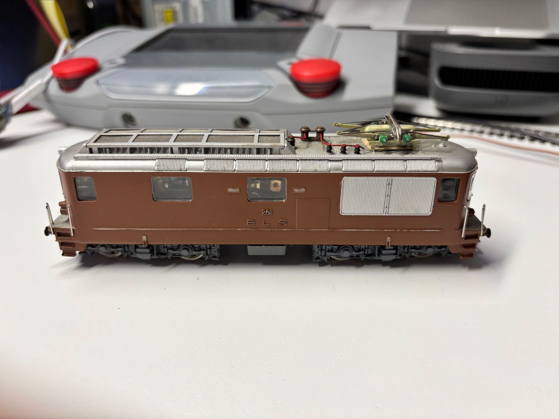 Hag Modellini di ferrovie: HAG Re 4/4 BLS – Usato da Rothenburg venduto da Vanzonk 5