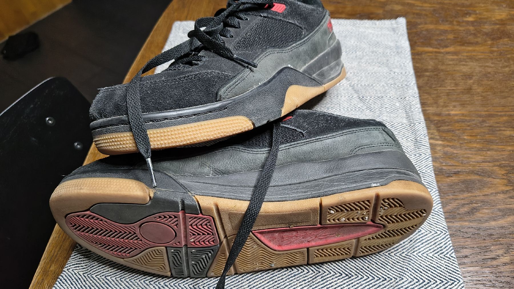 Jordan Chaussures hommes: Jordan Sneakers Grösse 44 – D'occasion à Dietikon par Bobbyboa 2