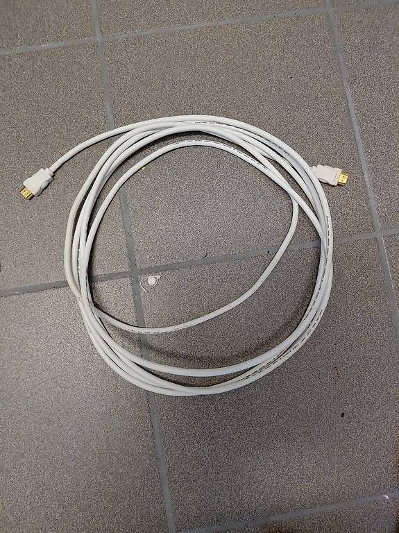 Cavi: Langes HDMI-Kabel 5 Meter – Usato da Wangs venduto da man_v2j2