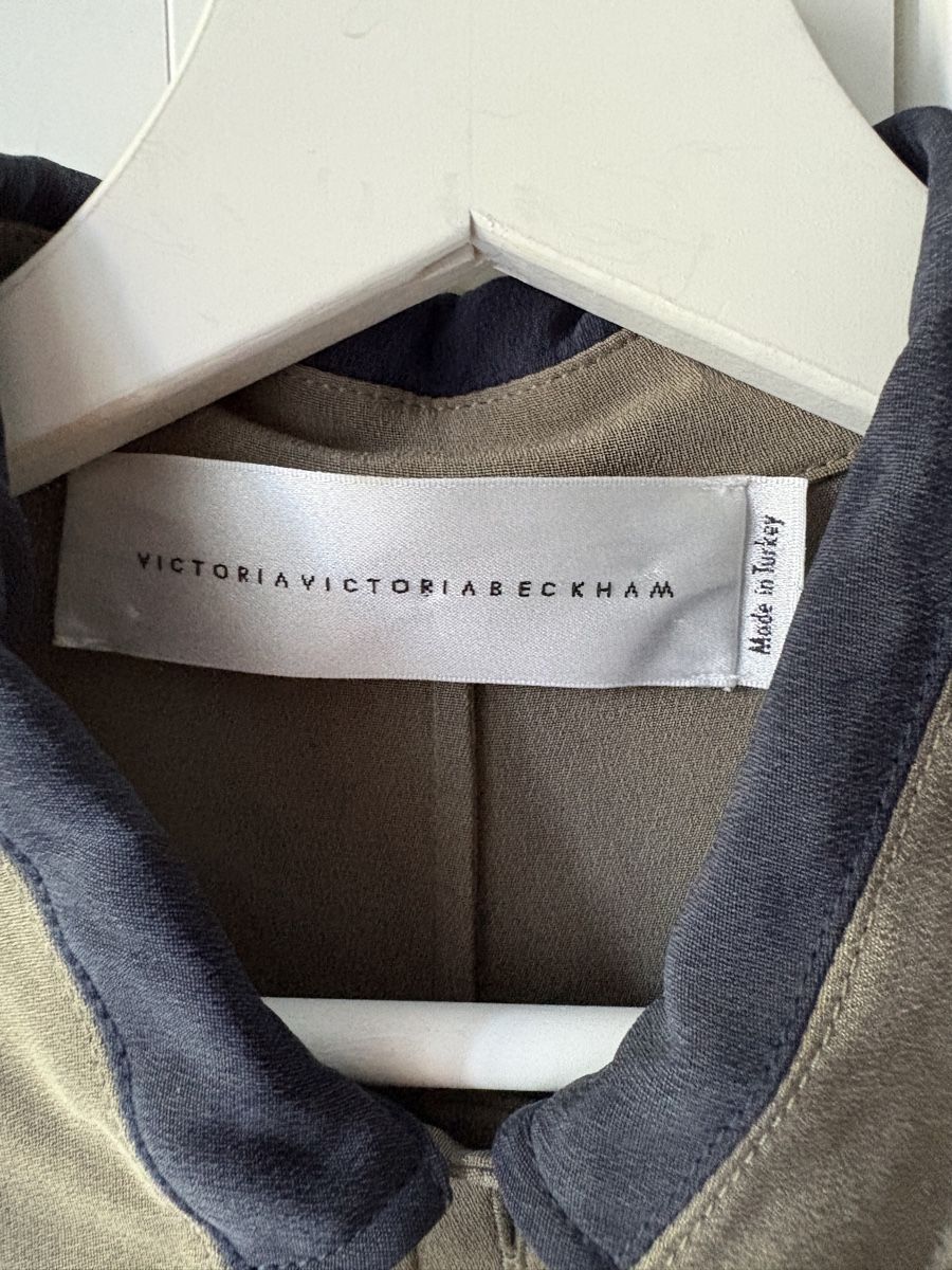 Victoria Beckham Tops: Victoria Beckham Silk Sleeveless Blouse – D'occasion à Nyon par My_wardrobe 3