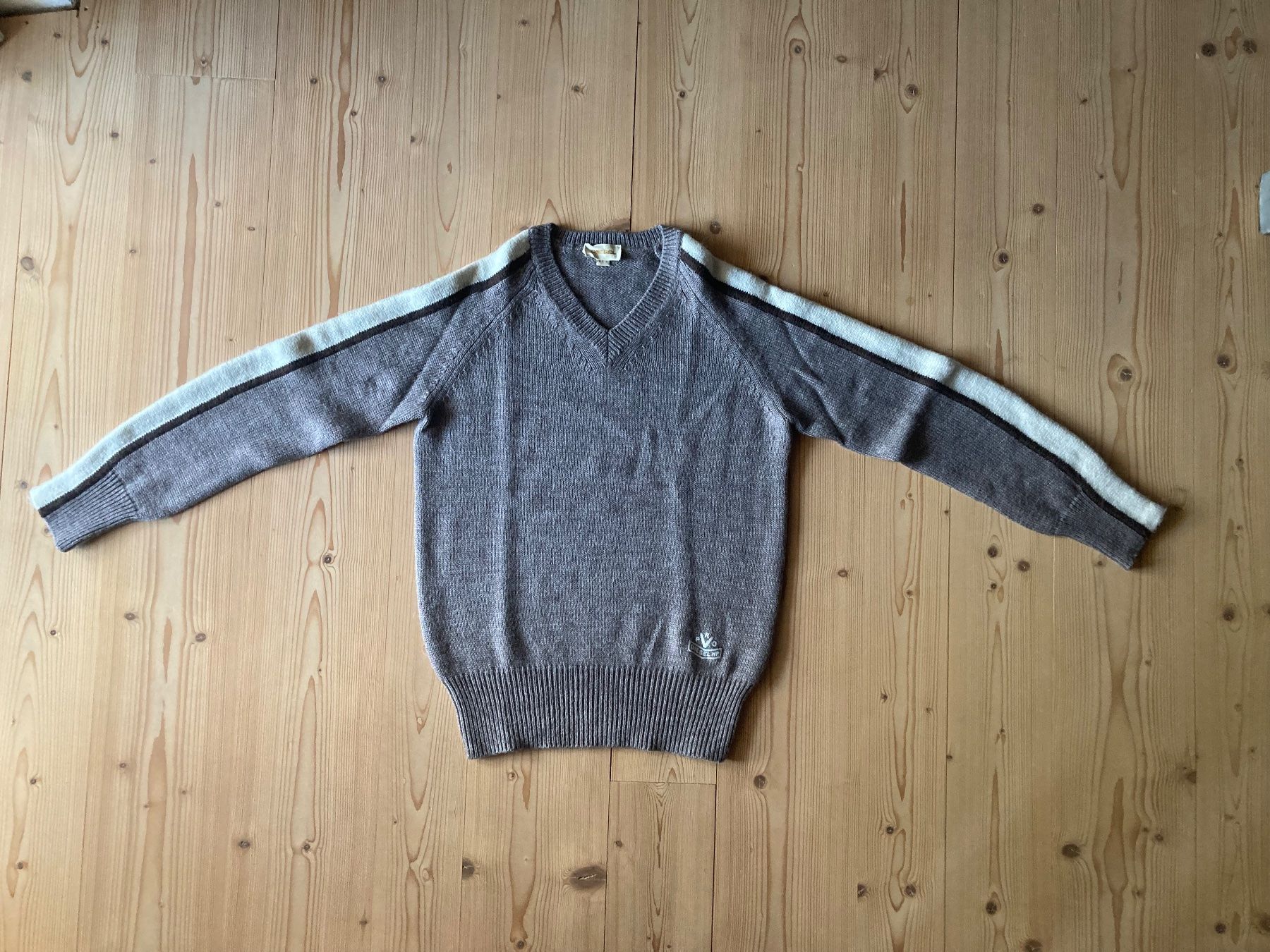 Diesel Maglioni & Felpe: Pullover Diesel mit V-Neck und Galonstreifen – Usato da Sursee venduto da Auktion29