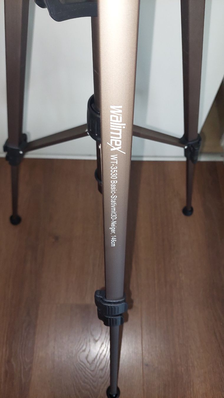 Treppiedi & Teste: Stativ Walimex WT-3530 Basic 3D-Neiger 146cm neu – Nuovo e nell'imballaggio originale da Konolfingen venduto da lanomi 1