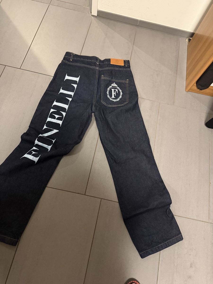 Jeans: Jeans Finelli grosse 32 – Neu (gemäss Beschreibung) aus Allschwil von Figidindia