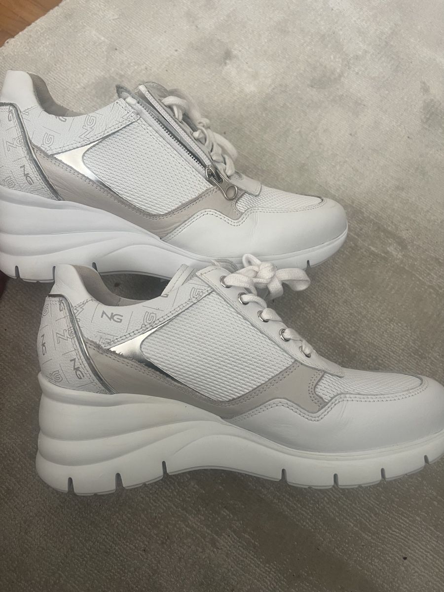 Scarpe da donna: NEU Nero Giardini Sneaker Leder 39 – Nuovo (secondo la descrizione) da Zürich venduto da Walllstreet 2
