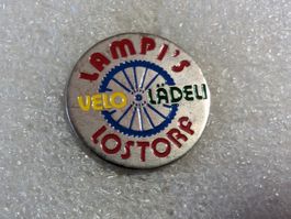 Ansteckpin 105: Lampi's Velo Lädeli Lostorf