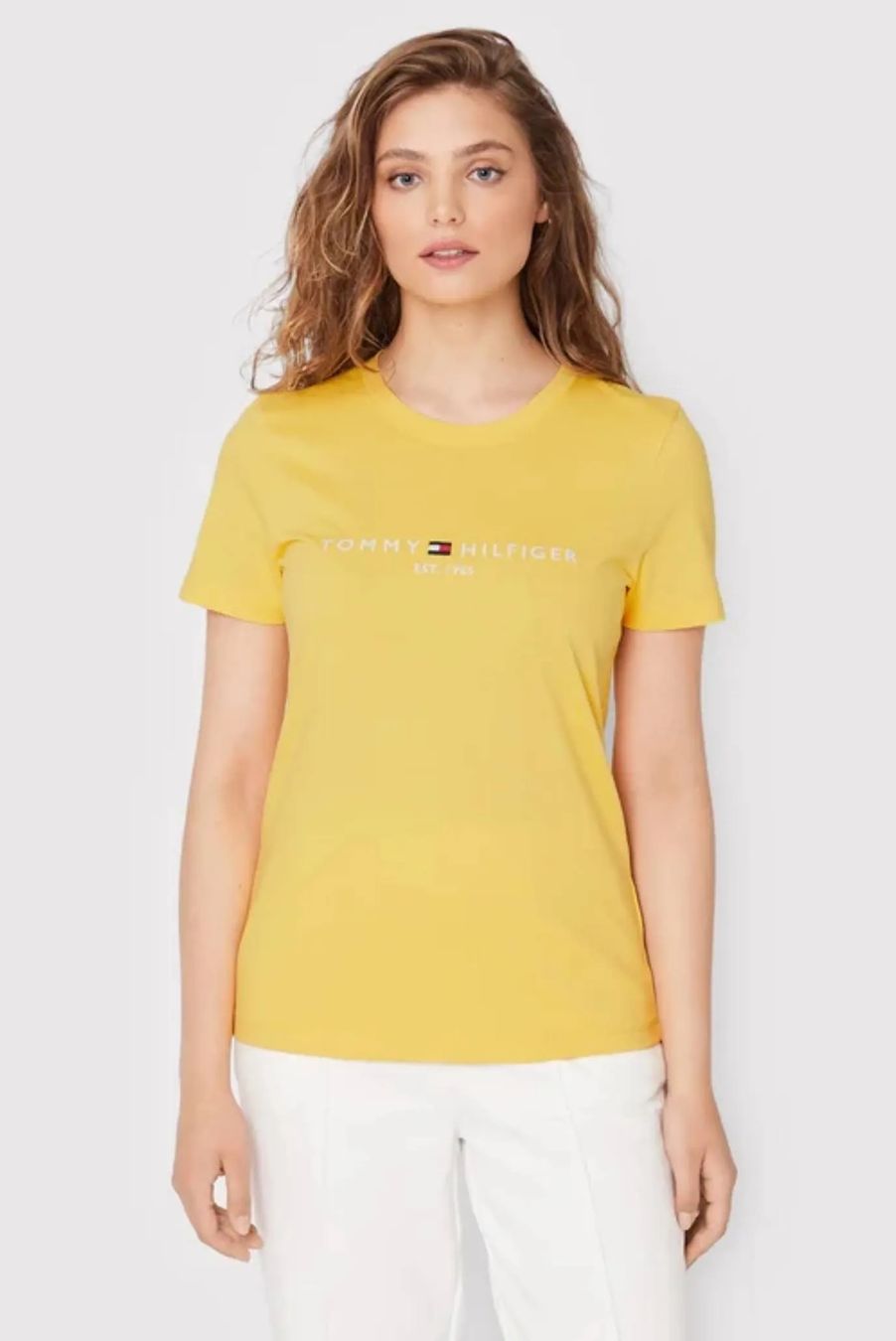 Tommy Hilfiger T-shirt: Damen Tommy Hilfiger T-Shirt – Usato da Eglisau venduto da ixia_ixia