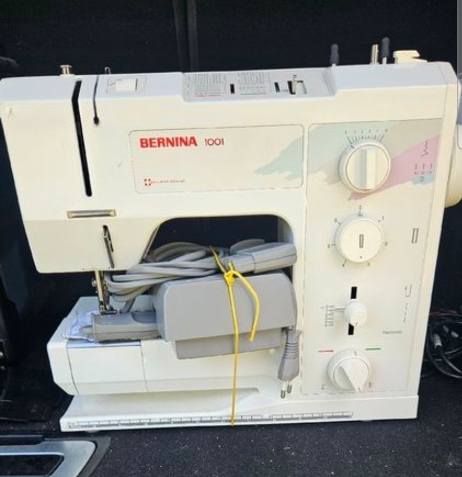 Bernina Macchine da cucire: Bernina 1001 Sewing Machine  – Difettoso da Sachseln venduto da laz_65cg