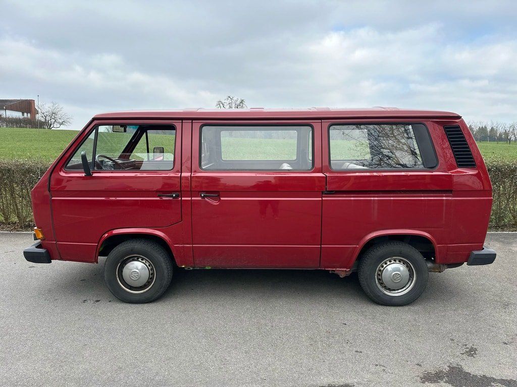VW Automobili: VW T3 2.1 Caravelle C – Usato da Hünenberg venduto da Auto-Klinik01 7