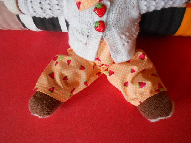 Bambole: Teddybär- Erdbeerbär HANDARBEIT – Nuovo (secondo la descrizione) da Flühli LU venduto da primula-47 4