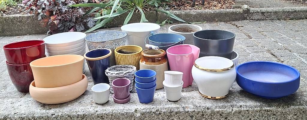 Pots de fleurs: Blumentöpfe – D'occasion à Reinach AG par Dahlie12 2