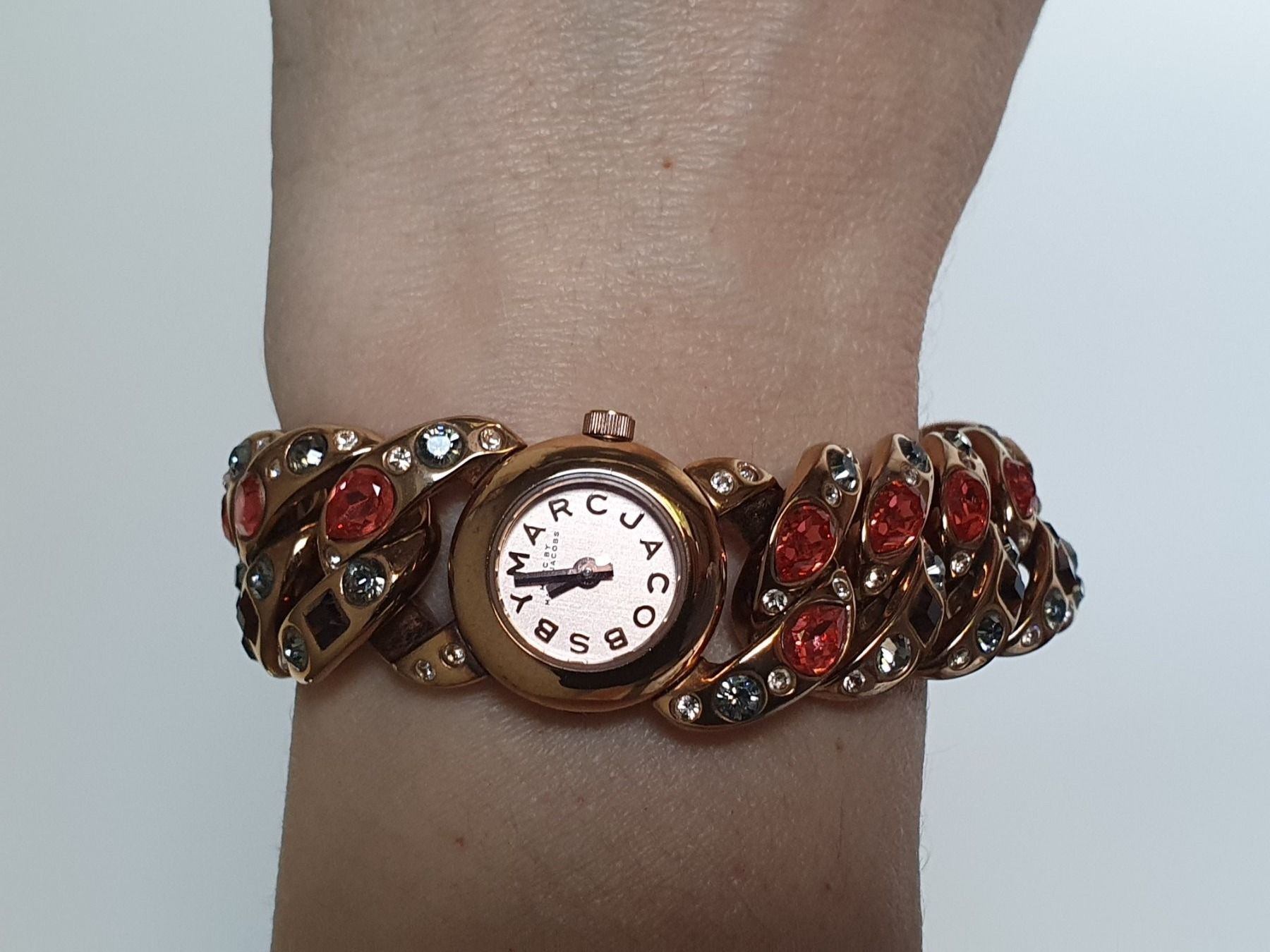 Marc Jacobs Uhren: Marc Jacobs Uhr Multicolor Bracelet Watch MBM 3145 – Gebraucht aus Wängi von Pambola 4