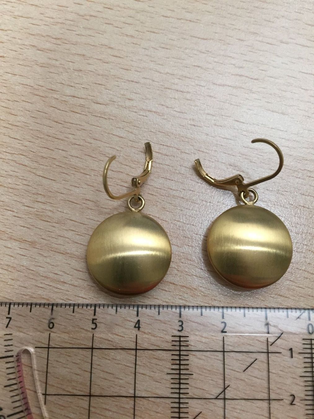 Orecchini pendenti & Orecchini a lobo: Boucles d’oreilles rondes – Usato da Lausanne venduto da Kmm03 2