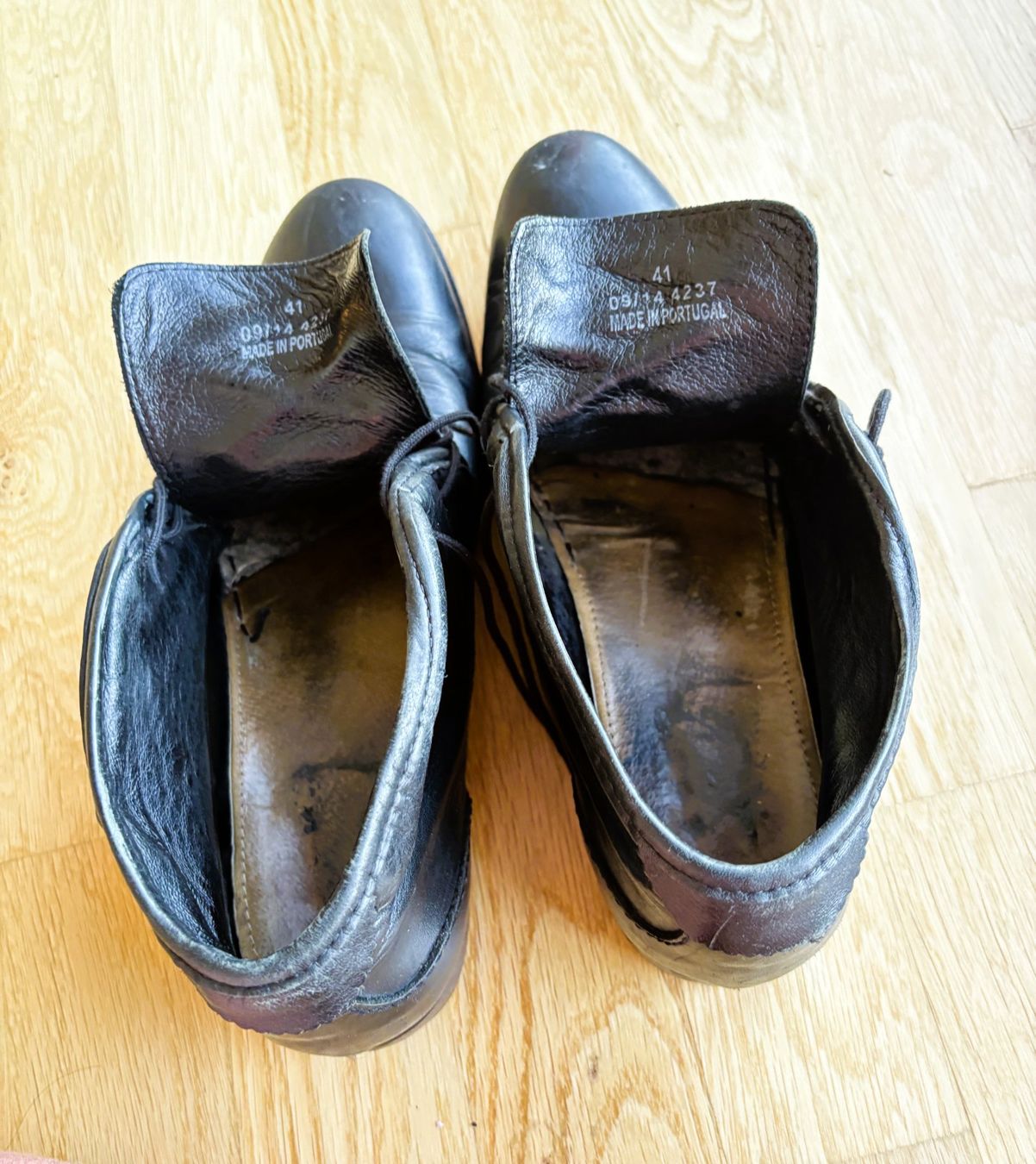 Scarpe da donna: Schwarzer Leder Schuhe – Usato da Riehen venduto da vendita 5