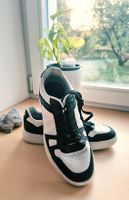 Sneaker schwarz/weiss Marke Graceland