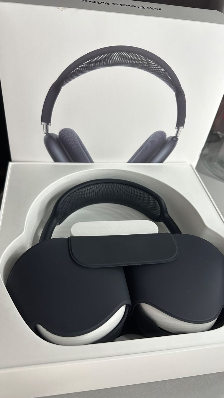 Apple Cuffie: Casque Apple AirPods Max Noir - État Impeccable – Nuovo e nell'imballaggio originale da La Chaux-de-Fonds venduto da Amse.