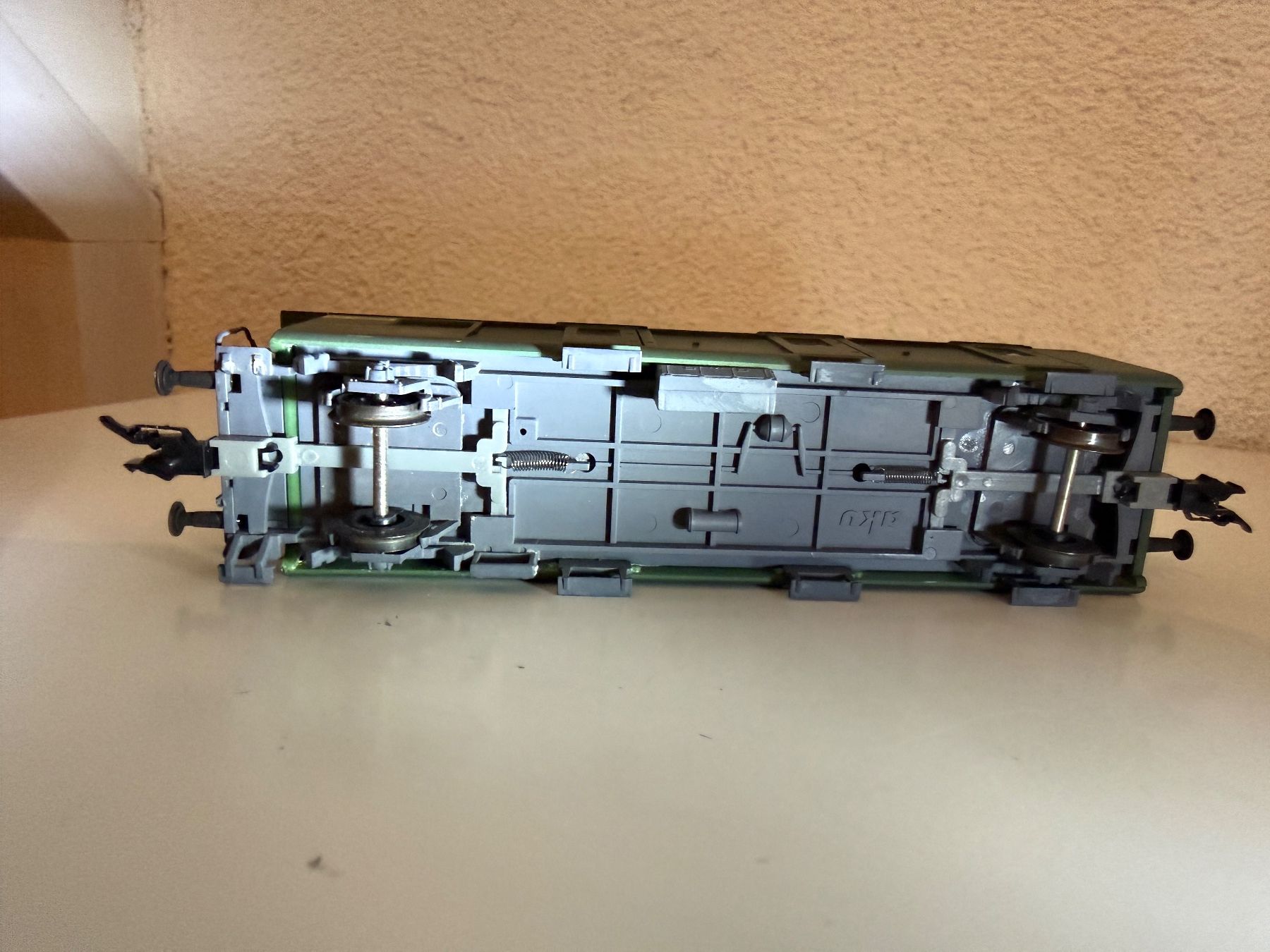 Aku Modellini di ferrovie: AKU Postwagen Z2 Nr. 324, mit neuem Post-Logo – Usato da Riet (Neftenbach) venduto da Xedos0 4