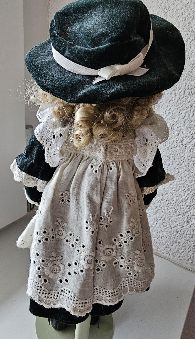 Bambole: WUNDERSCHÖNE PUPPE! – Nuovo (secondo la descrizione) da Laupen BE venduto da AUSSIEGIRL1109 3