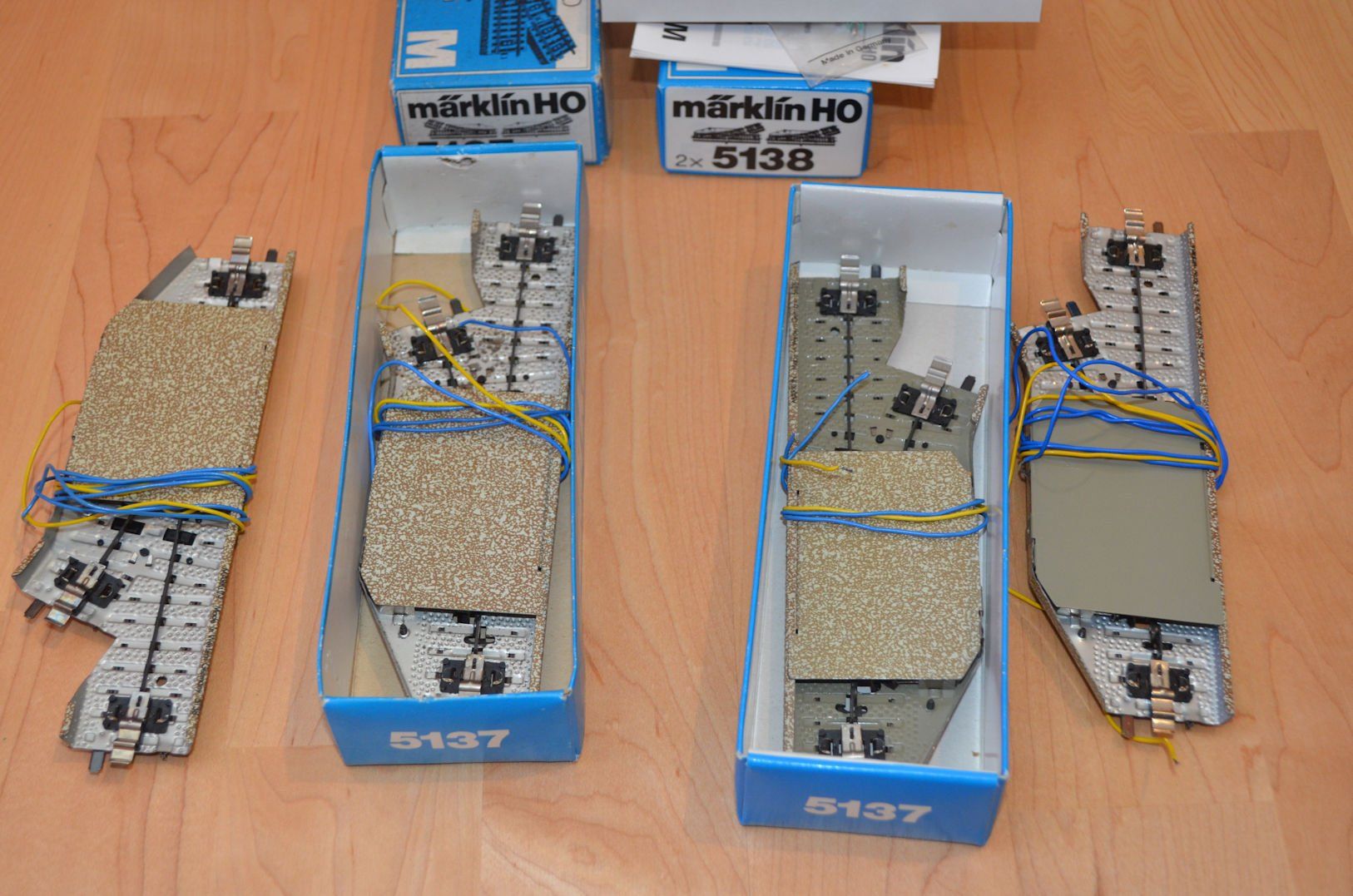Märklin 5137 - 2 x Paare inkl. 4 x 5102 Anschlussgleis (AA) (Gebraucht ...