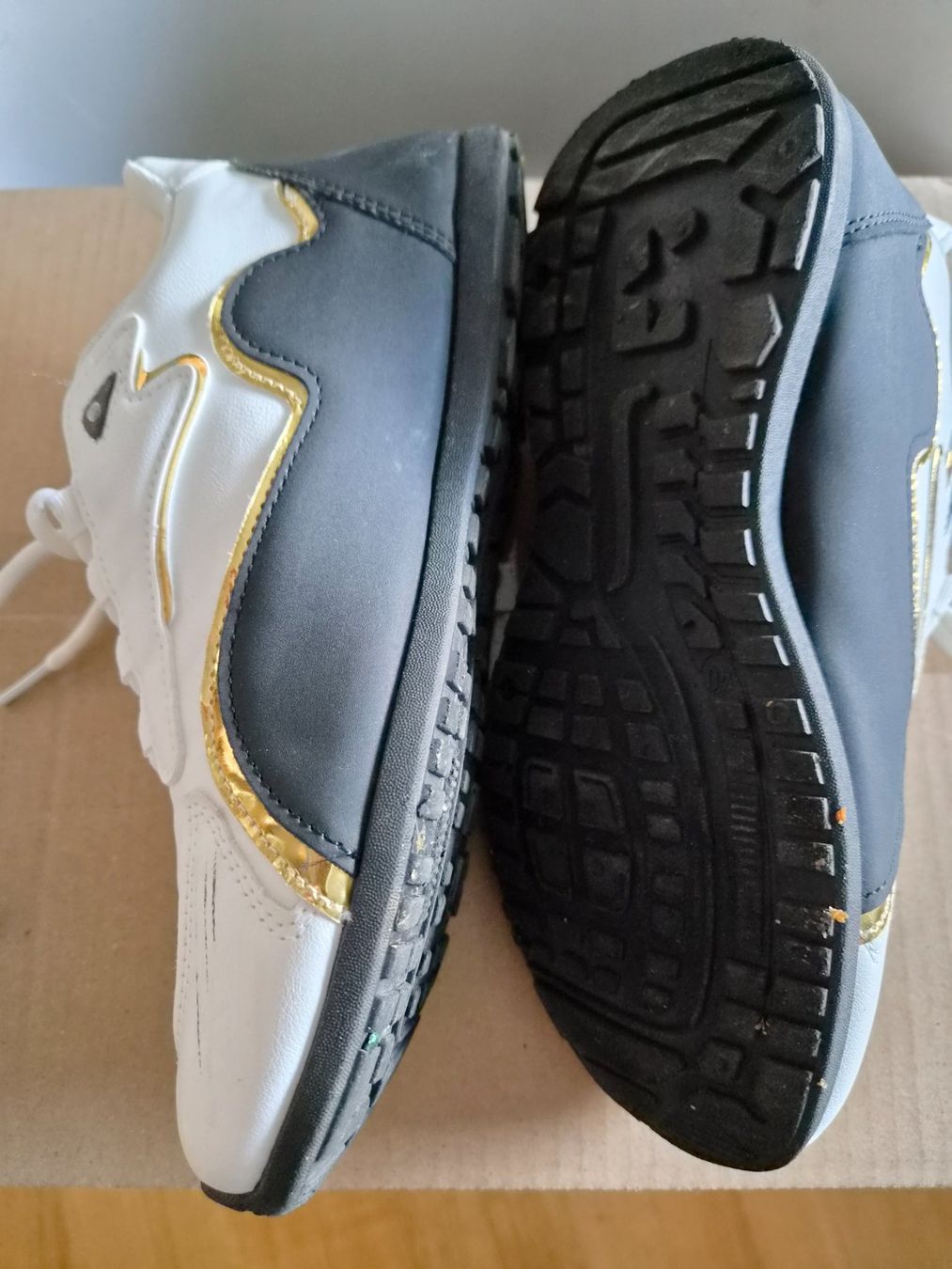 Scarpe da donna: JOHOENG Sneaker Weiss Schwarz Grösse 40 – Usato da Zürich venduto da Citalo 3