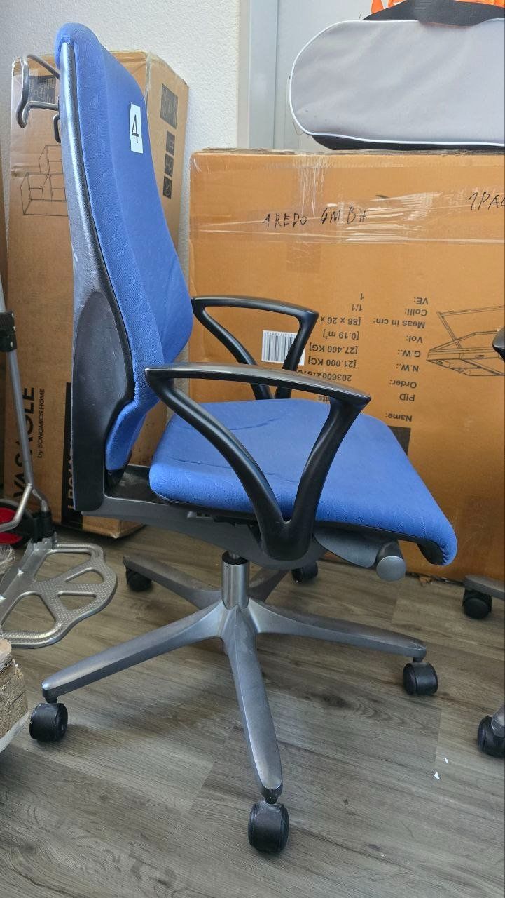 Giroflex Stühle: Giroflex 64 Bürostuhl - 4 – Gebraucht aus Winterthur von aredo 1