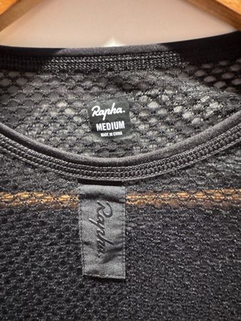 Rapha cycling mesh base layer medium - black 