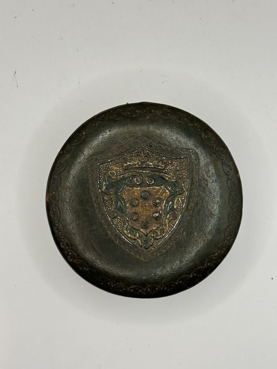 Dosen: Boîte à bijoux ancienne en cuir avec blason – Gebraucht aus Genève von sho_67qj