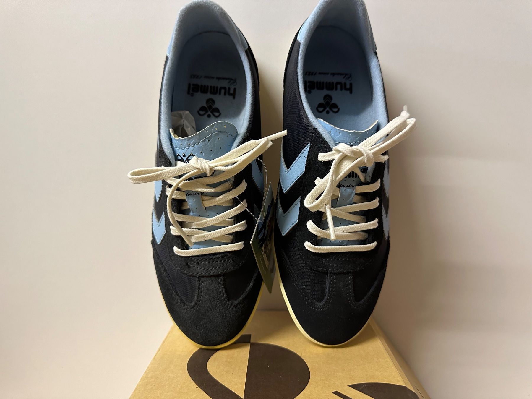 Hummel Scarpe da donna: neuer Schuh Grösse 36 von Hummel – Nuovo e nell'imballaggio originale da Necker venduto da liq24
