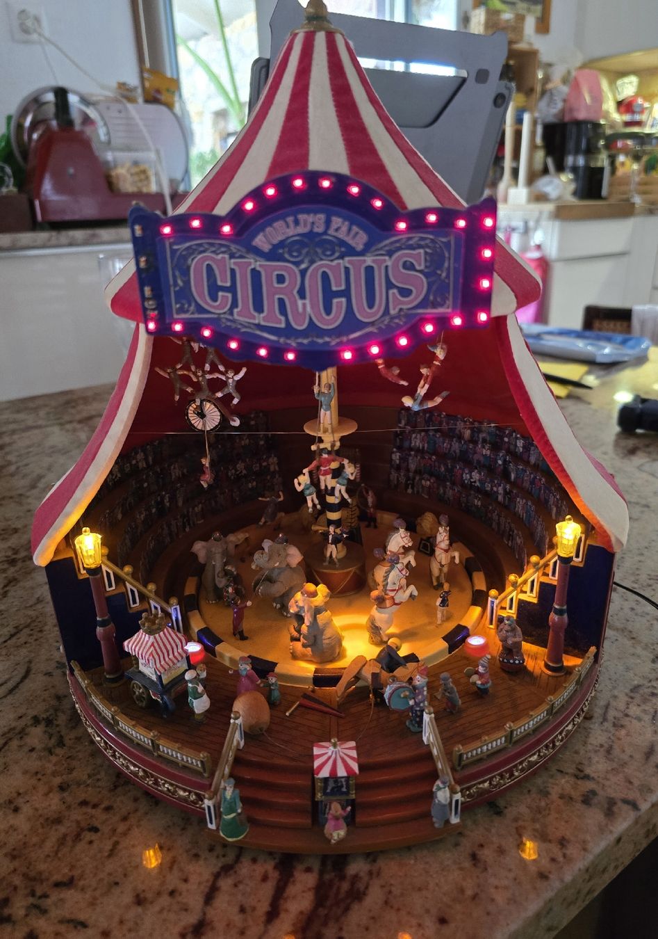 Spielzeuge: Miniatur CIRCUS mit Licht u.Musik – Gebraucht aus Walkringen von Vanuca 5