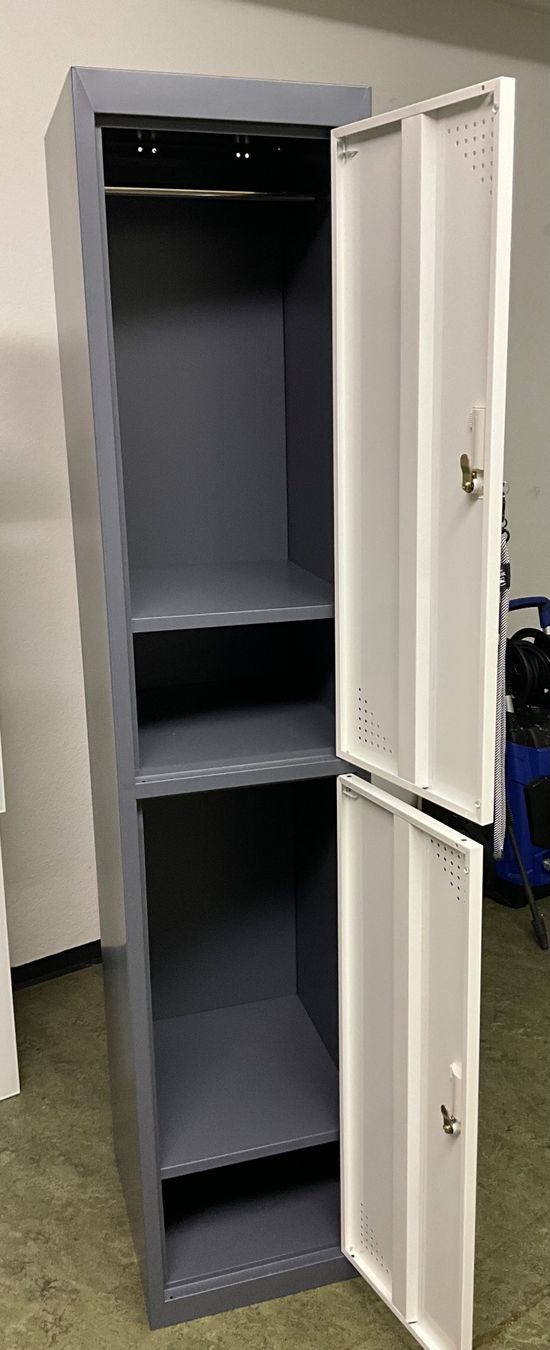 Porte manteau: Garderobenschrank (Spind) – D'occasion à Seon par xanae 1