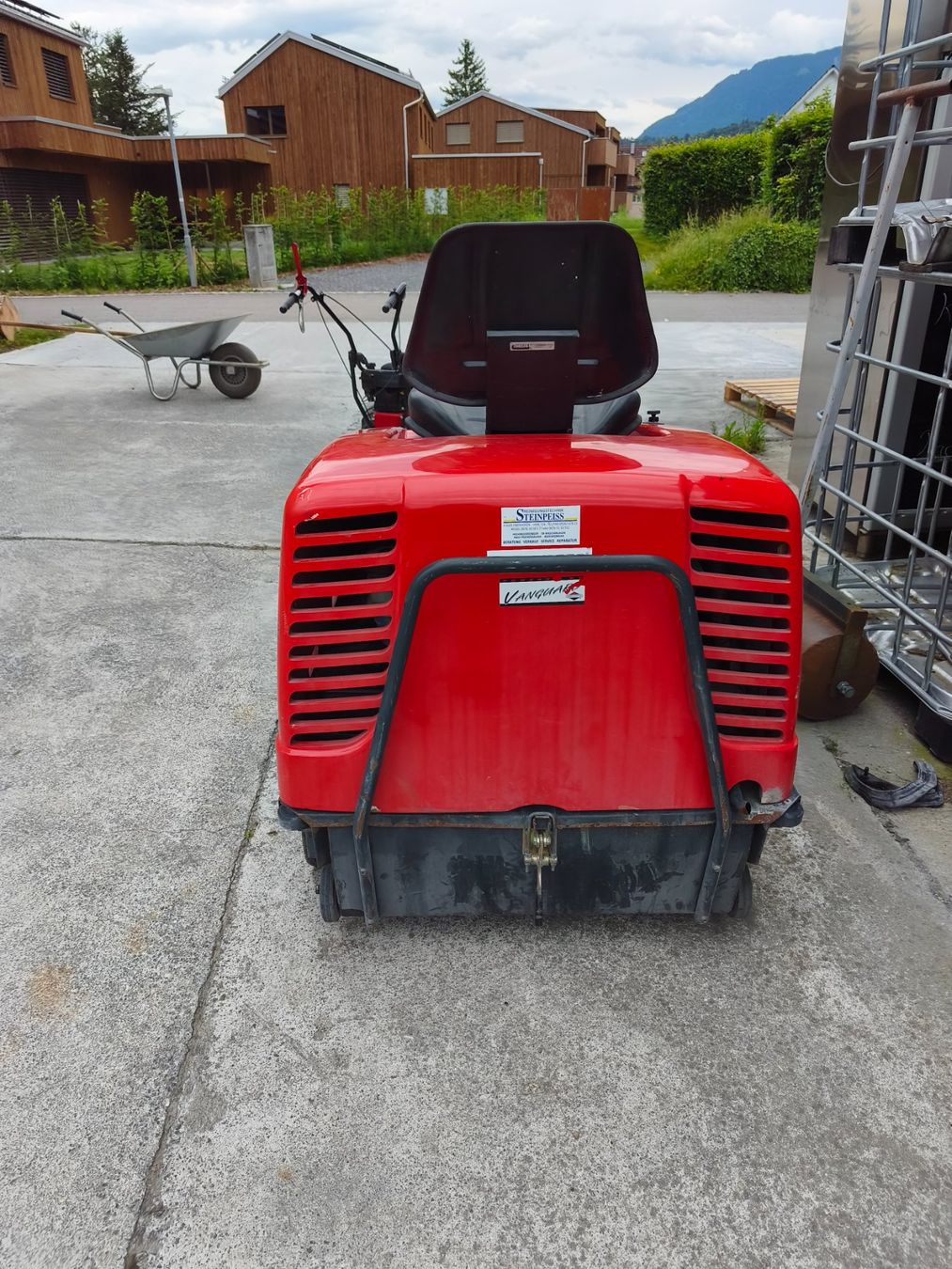 Tutte le macchine: Kehrmaschine Gansow 125P – Usato da Salez venduto da Rastella79 2