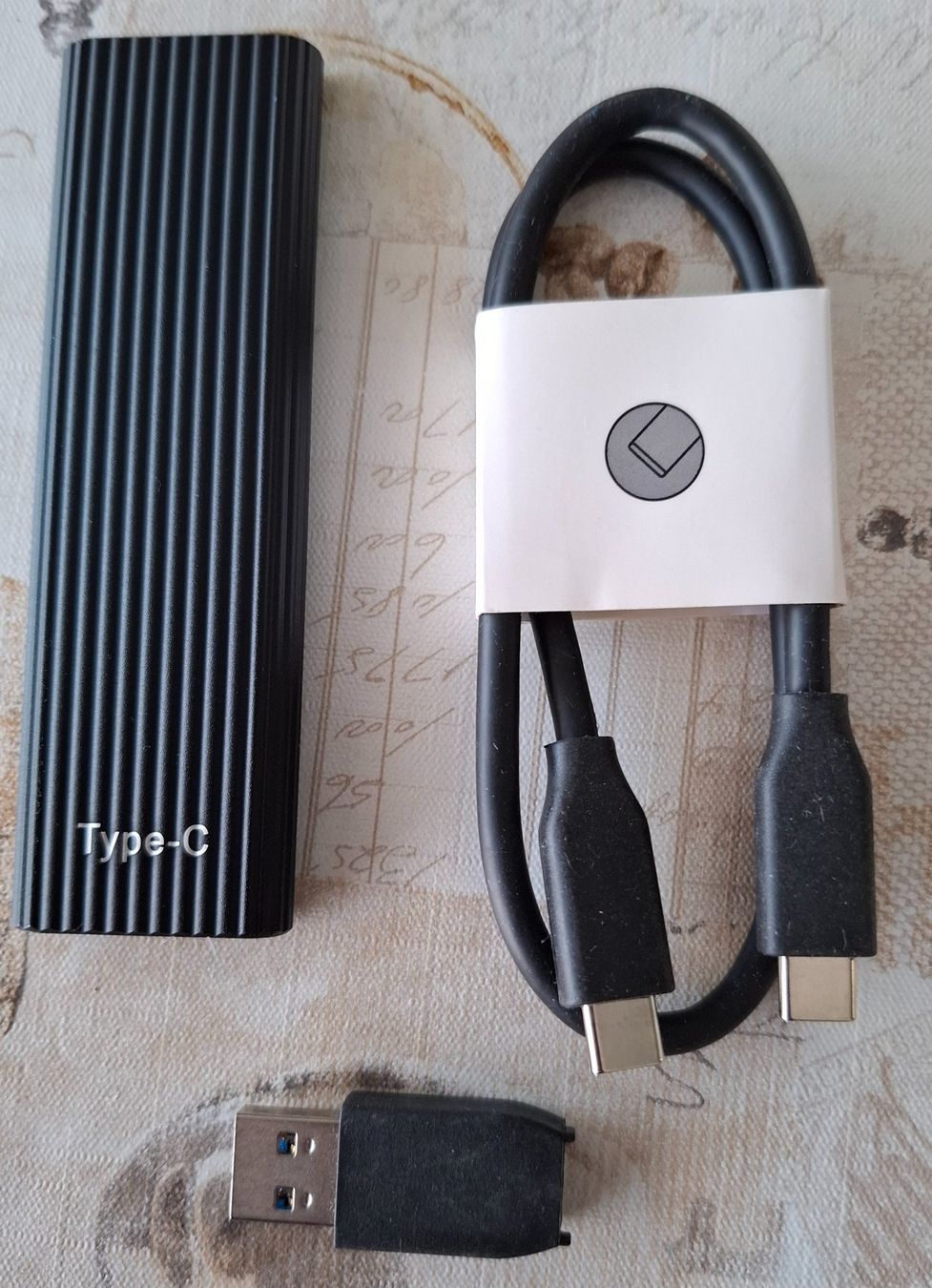 Chiavette USB: Externer SSD Usb Stick 16 TB Neu – Nuovo (secondo la descrizione) da Basel venduto da mgn_ft72