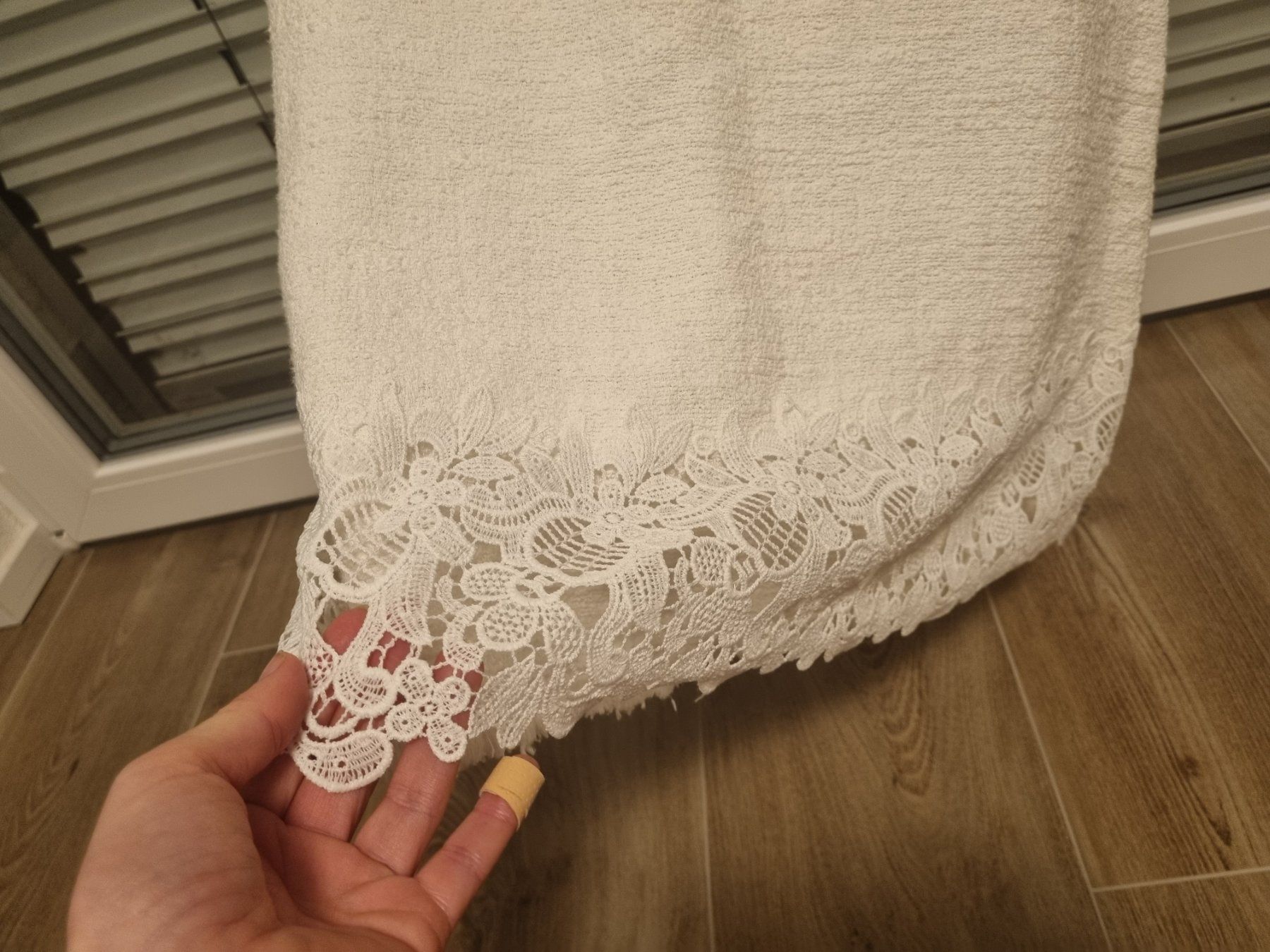 Vestiti: Kleid in klassischen  Look mit Spitze – Usato da Uerkheim venduto da Pod23 3