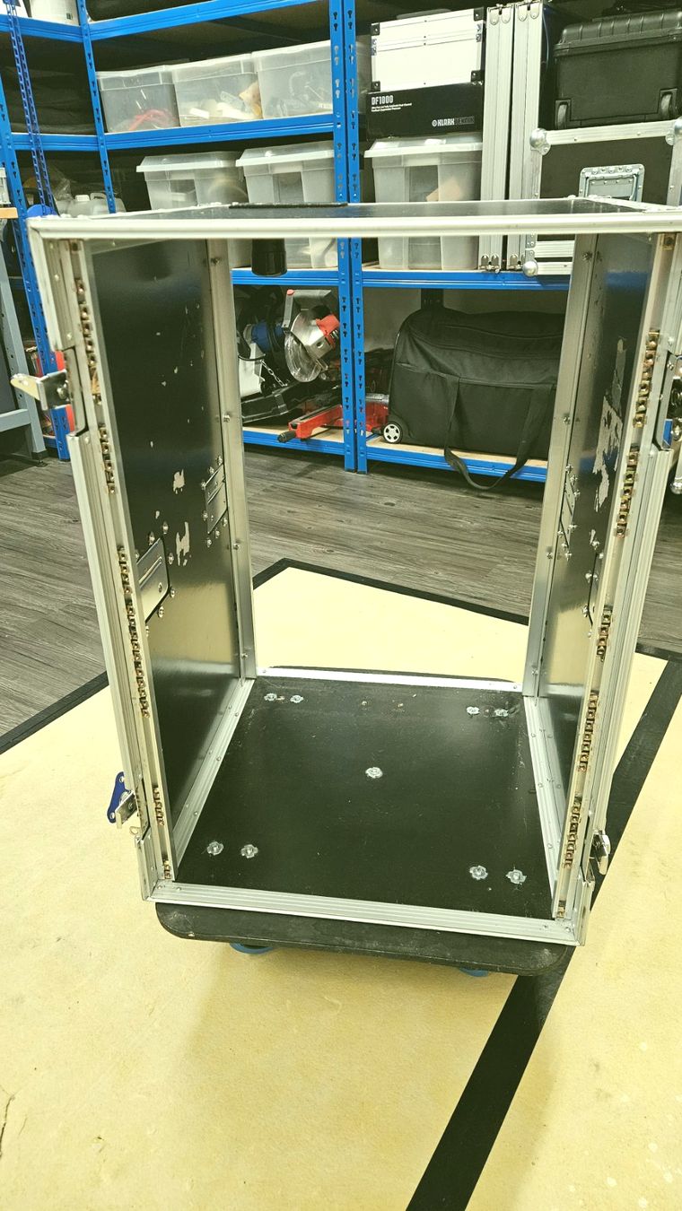 Sonstiges Zubehör: MUSIC STORE 19" DD Pro Case 16HE – Gebraucht aus Tagelswangen von OProductions 5