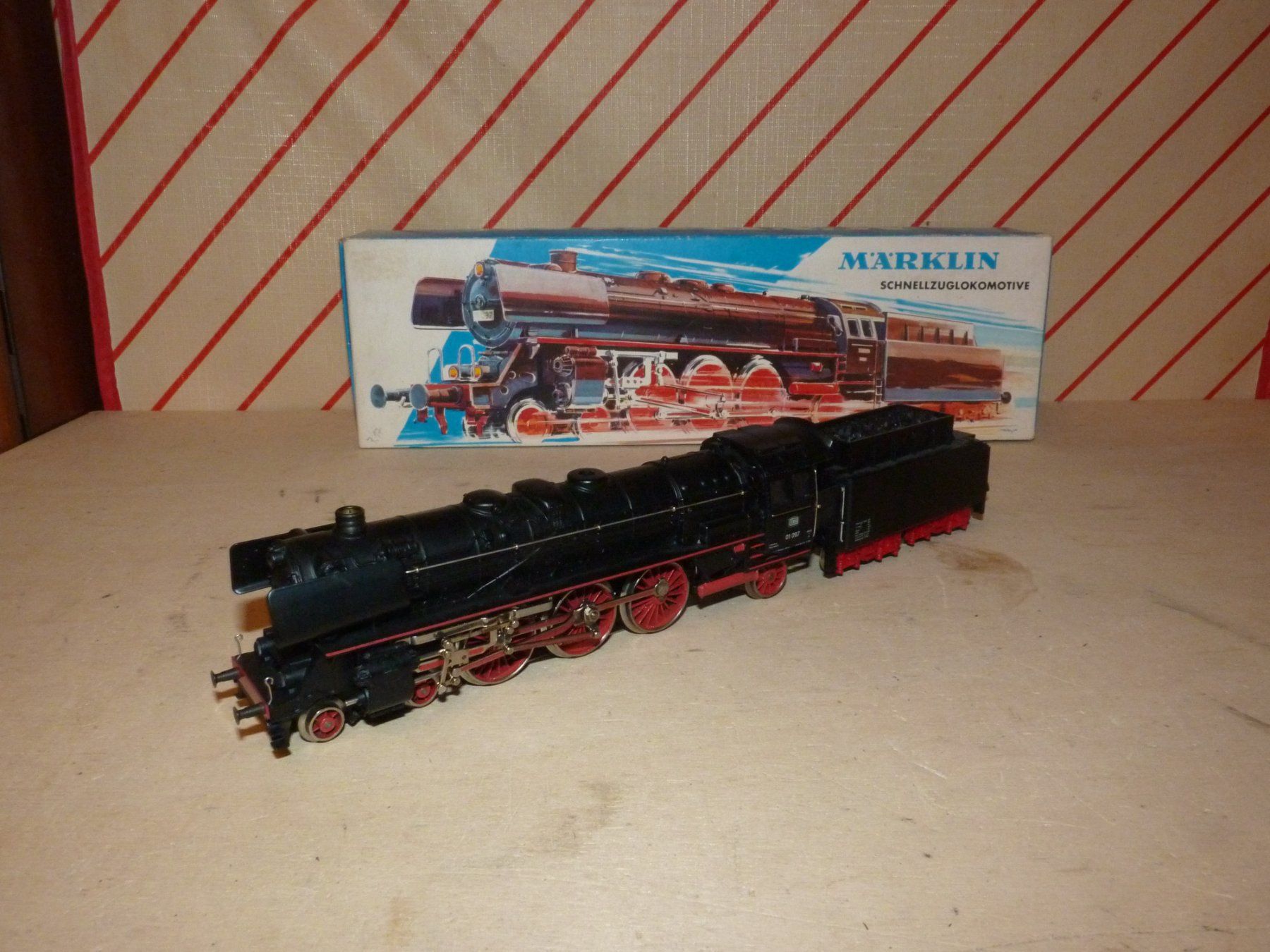 Märklin Modellini di ferrovie: Dampflok BR 01 Märklin Spur H0 – Usato da Rudolfstetten venduto da Rrst1968