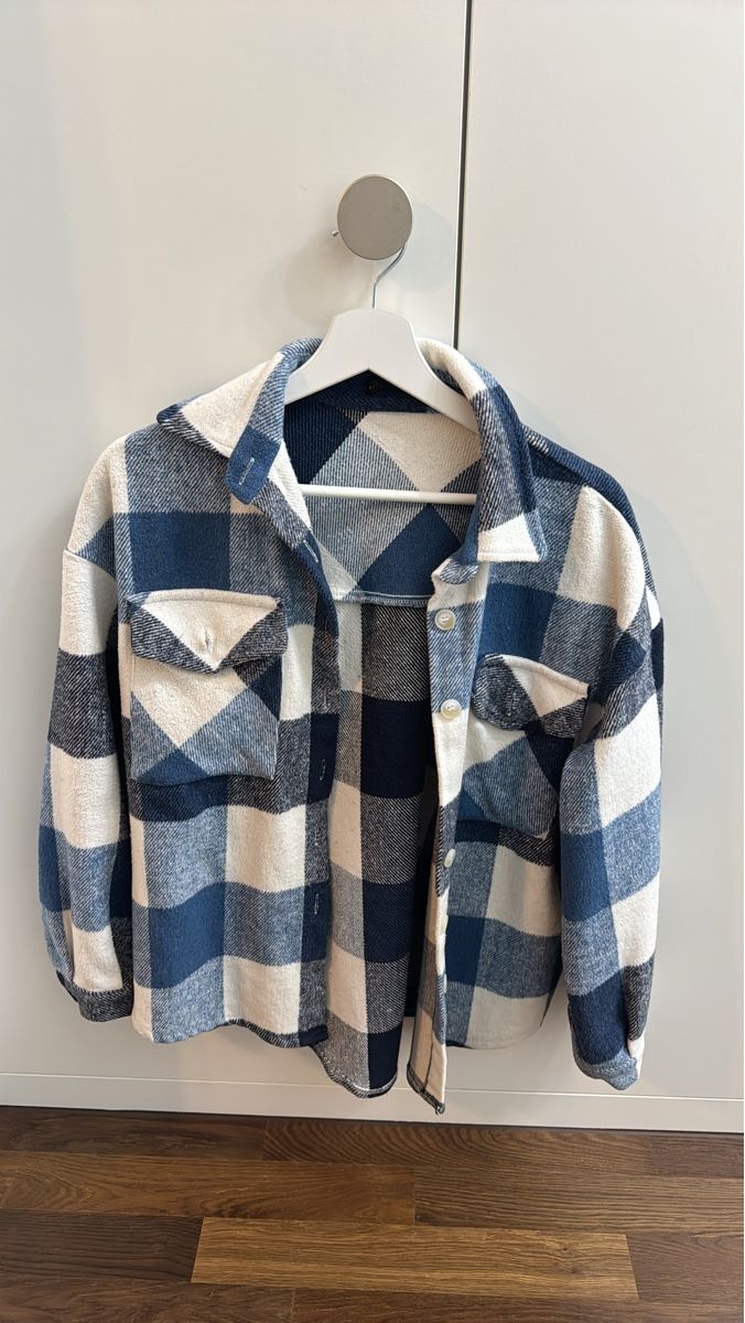Jacken: Stylische Übergangsjacke kariert Grösse S – Gebraucht aus Rudolfstetten von Lisa.1989