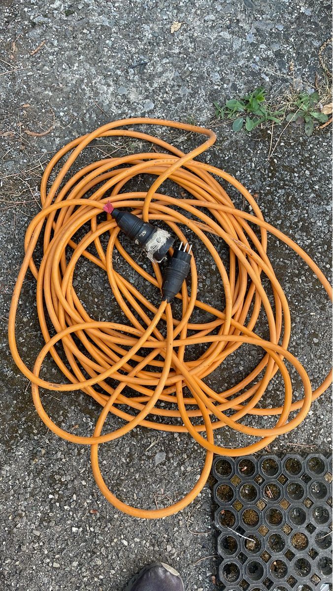 Kabel: Câble d'extension orange 15m connexion industrielle – Gebraucht aus Meyrin von jul_km5p