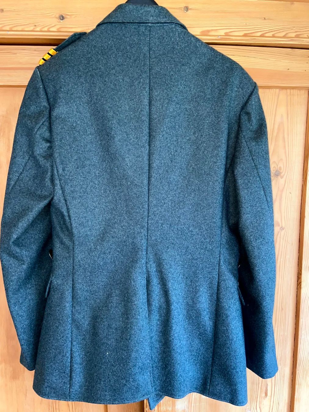 Schweizer Armee Uniformi: Alte Schweizer Militär-Uniform 1969 – Usato da Reinach AG venduto da e5734h 2
