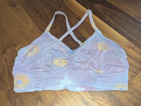 Top Damen THIS WORLD Batik Muster Grösse M