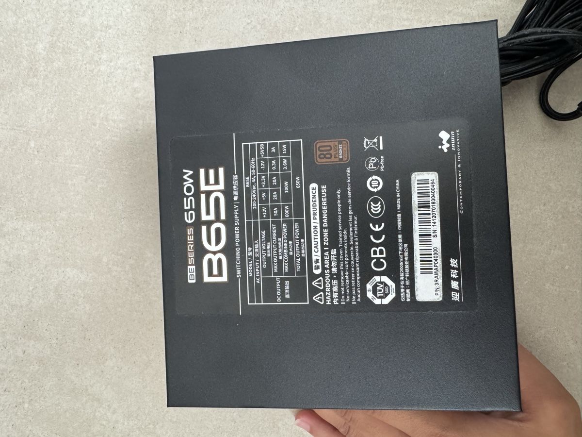 PCs: Netzteil in win B65E 650 Watt – D'occasion à Tagelswangen par Isa036 1