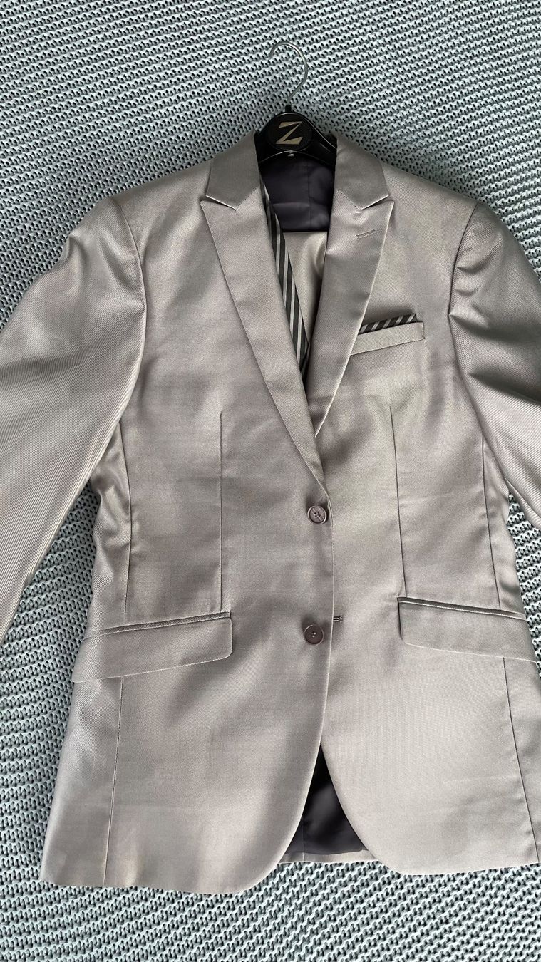 C&A Completi: Anzug 3-Teilig silber – Usato da Schaffhausen venduto da Bootes