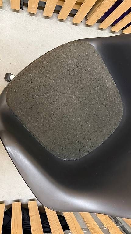 Vitra Sedie: Vitra Eames Plastic Armchair PACC, Drehstul – Usato da Zürich venduto da Yakuza7 1