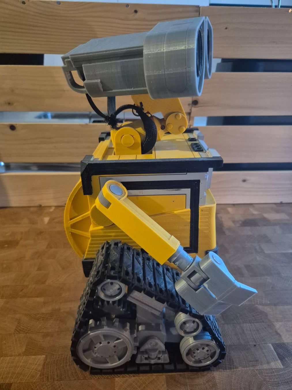Statuette: WALL-E Roboter Figur 3D-Druck Modell – Usato da Holderbank AG venduto da Ohngesichtli 1