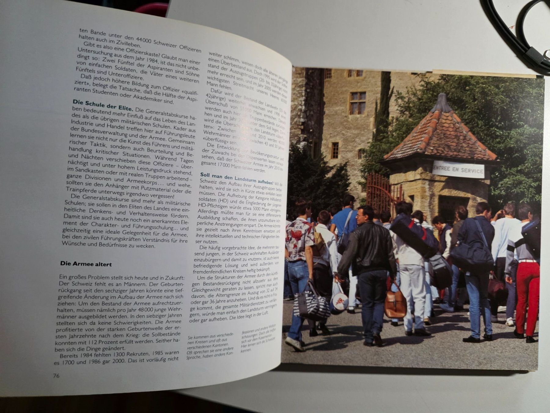 Libri: Die Armee - Mondo Buch 1988 – Difettoso da Walterswil BE venduto da Lonitti 5