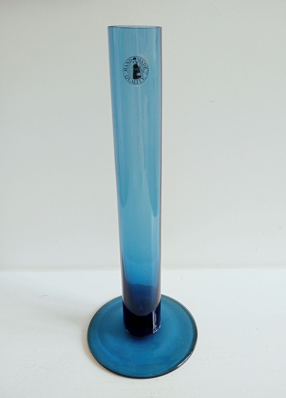 Vintage IKEA Glasvase Blau Handmade Quality Bud Vase 23,5 cm (Gebraucht) in Allschwil für CHF 8 – mit Lieferung auf Ricardo kaufen